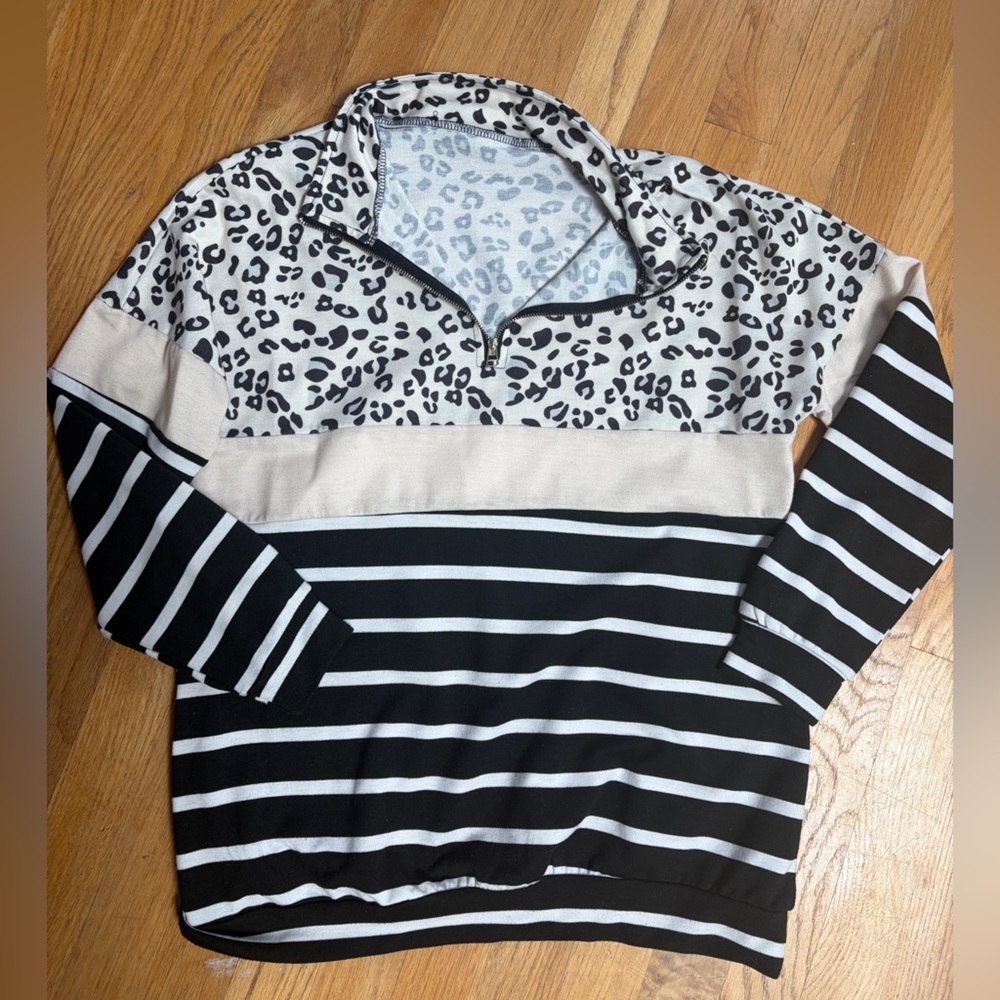 Black White Striped Lightweight Pullover with Leopard Print